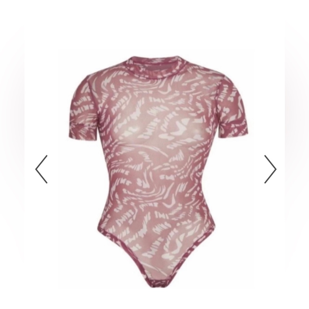 SKIMS NWT Summer Mesh T-Shirt Bodysuit Raspberry Swirl Limited edition RARE